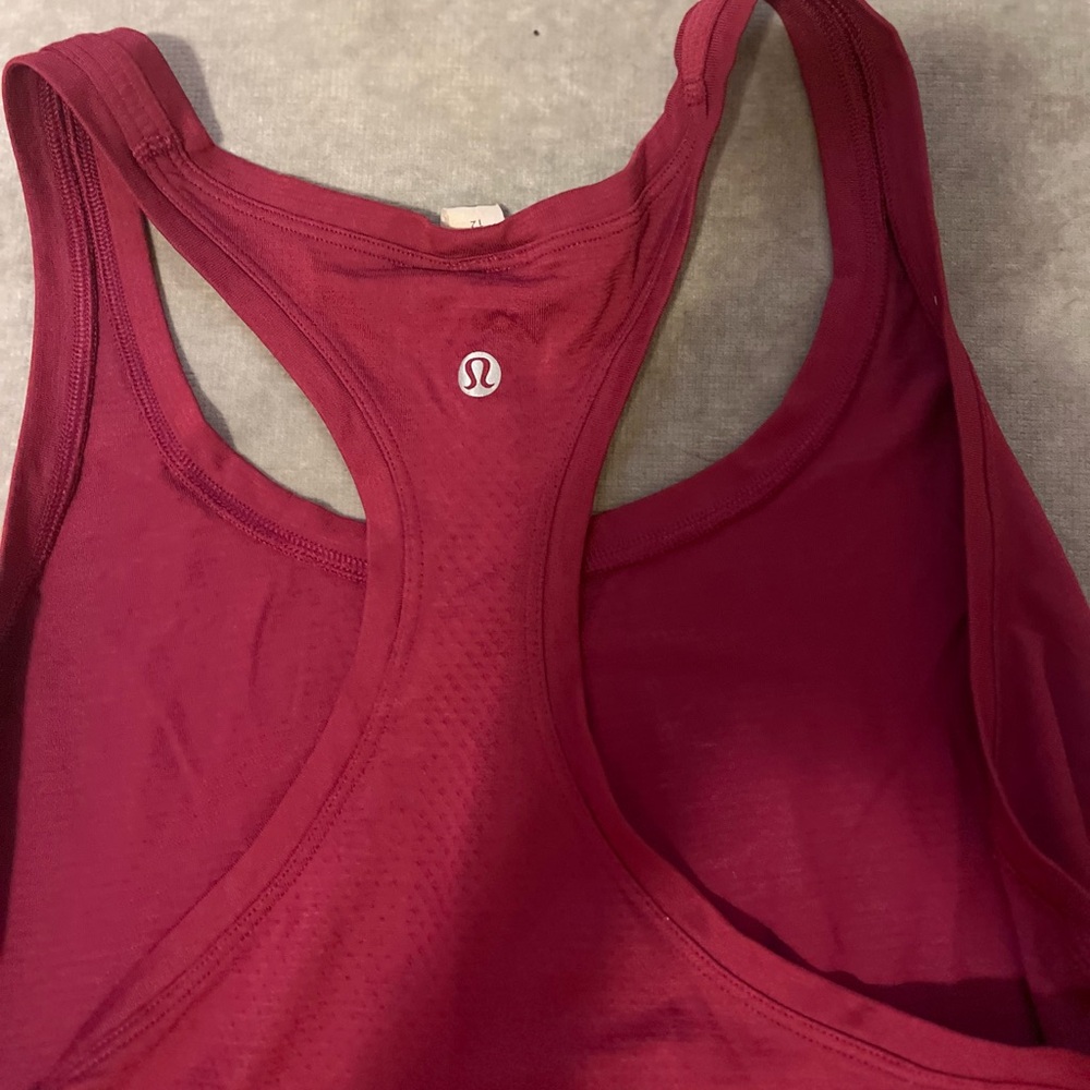 lululemon super comfortable RacerBack top - Picture 4 of 6